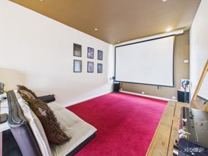 Photo 21- click for photo gallery